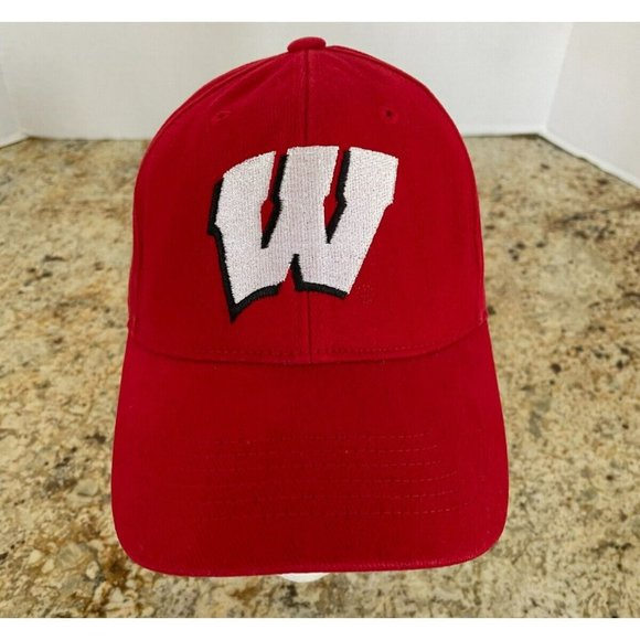 Captivating Headgear Wisconsin Badgers Hat Adult Adjustable - Picture 2 of 9